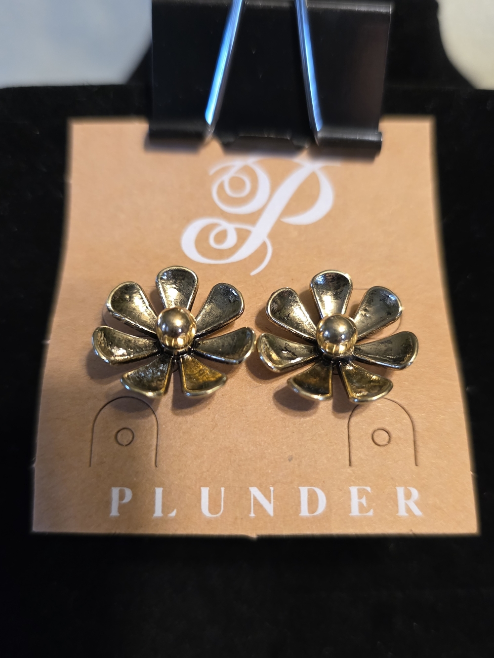 #184 Plunder Gold Flower Stud Earrings